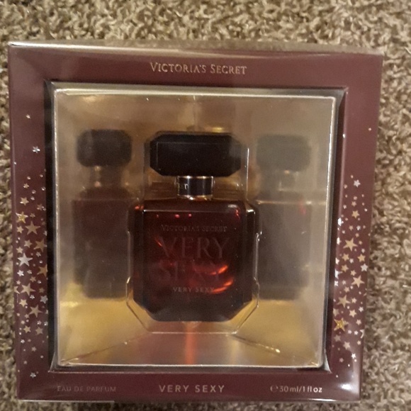 Victoria Secret Perfum - Picture 3 of 8